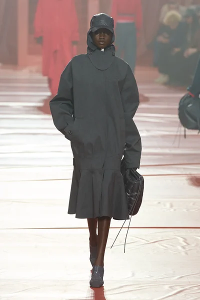 Look 37